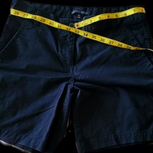 Shorts Saks Fifth Avenue woman